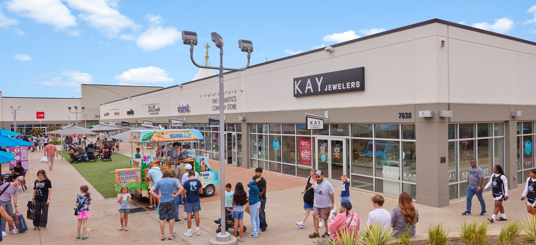 Hollister Co. and New Balance Factory Store to Open at OKC Outlets in May 2026